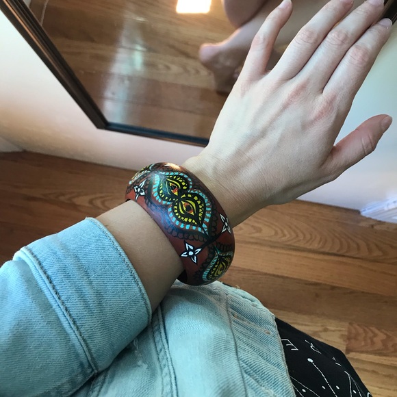 Colorful Paisley Patterned Bracelets Set - Picture 3 of 8